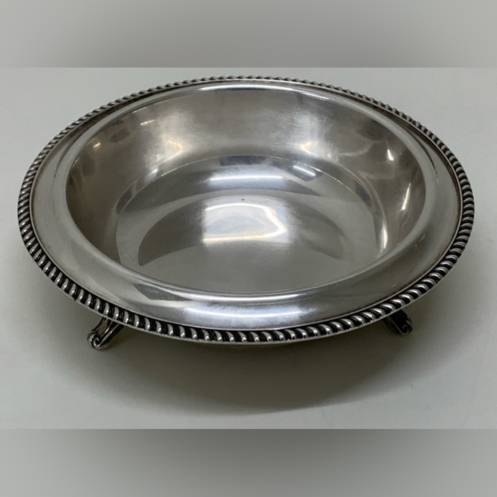 Vintage Friedman Silver Company 3 Footed Gadrooned Border Rimmed Serving Bowl